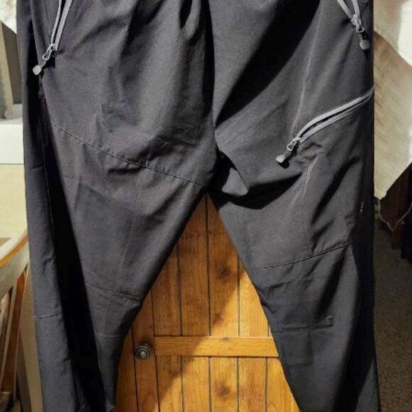 LITTLE DONKEY ANDY WOMENS ATHLETIC PANT - SIZE L (12-14) - Picture 1 of 3
